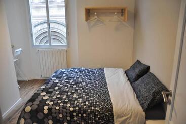 تختخواب و صبحانه Camera E Bagno Privato A 3 Minuti Dalla Stazione