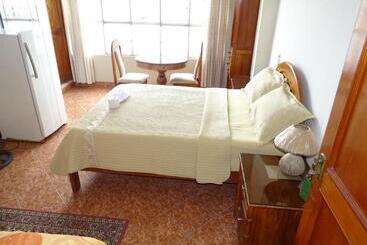 Отель Hostal Residencial Ucayali