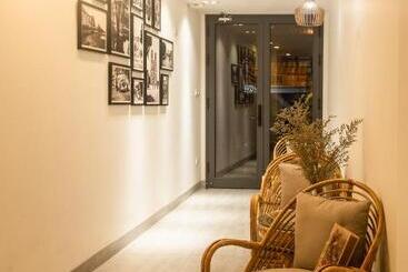Lanha Hotel   Homestay