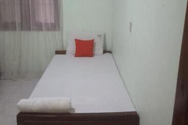 פנסיון Oshee Home