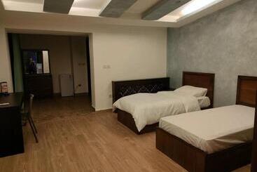 تختخواب و صبحانه 华人民宿