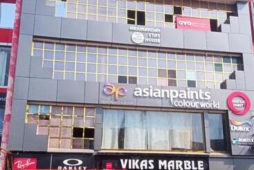 ホテル Abhinandan House Stay