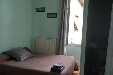 בית מלון כפרי Hôtel Restaurant O Regal