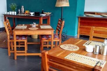 בית מלון כפרי Matumaini Guest House