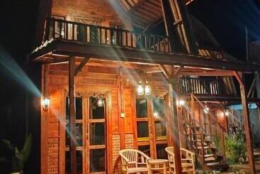 אתר נופש Melasti Mountain Villas Amed