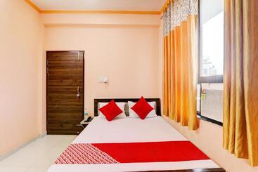 Oyo Flagship Hotel Cp Residency
