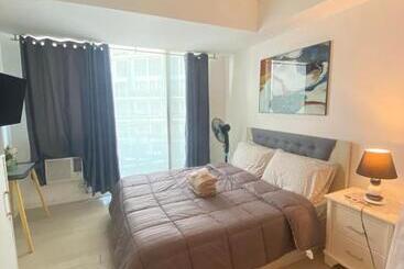 پانسیون Condo Azure Staycation In Paranaque Beach View