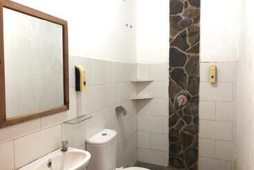 פנסיון Gania Guest House