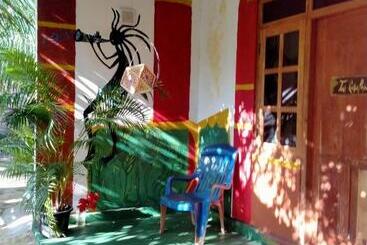 ユースホステル A Place Of True Colors