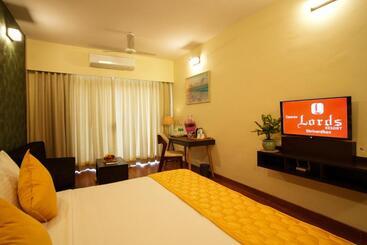 호텔 Gaurav Lords Resort