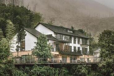 酒店 Moganshan Spring Mountain View B&b