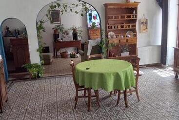 بنسيون Aurelie