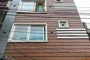 פנסיון Avadh Guest House