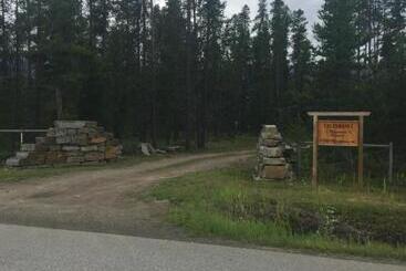 Panzió Valemount Mountain Retreat Guesthouse