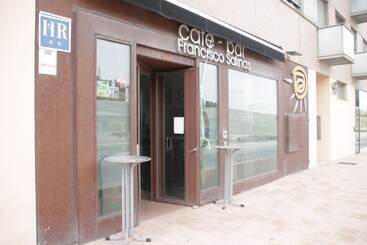 Hostal Francisco Salinas