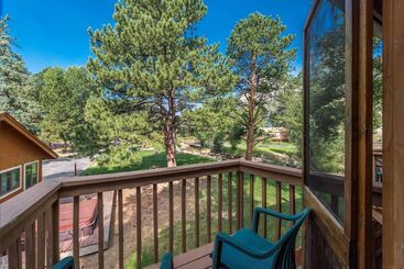 בית מלון כפרי 4 Seasons Inn On Fall River