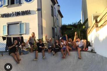 בית מלון כפרי Captains Log House