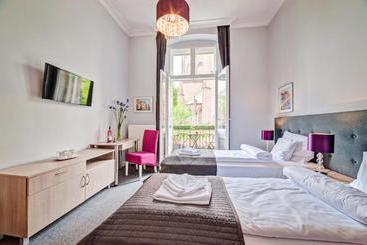 هتل City Center Rooms
