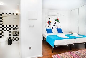 Hotel Fine Arts Studios By Olala Homes