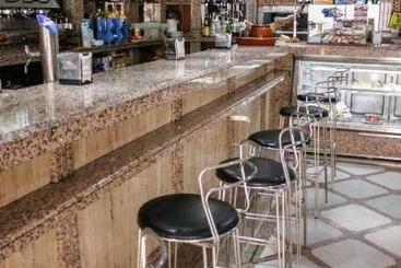هتل Hostal El Emigrante