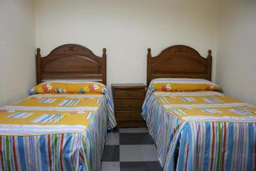 هتل Hostal El Emigrante