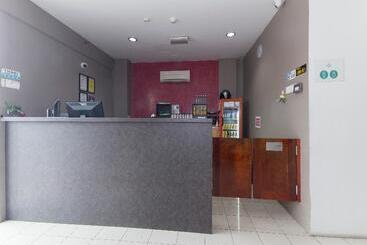 בית מלון כפרי Midah Inn Puchong