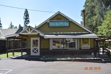 호텔 White Chief Mountain Lodge