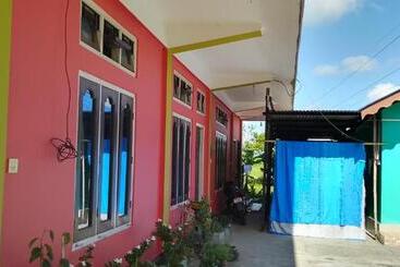 فندق صغير Borah Homestay & Nursery
