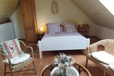 ベッドアンドブレックファースト Chambre Chez L Habitant