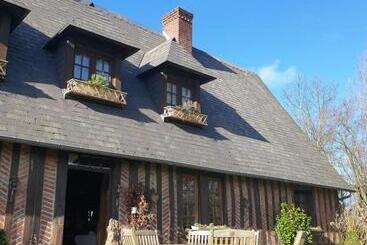 住宿加早餐  La Calvélène