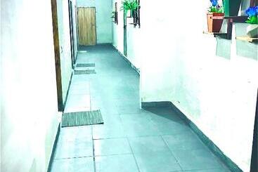 Bed and Breakfast La Escala Aeropuerto