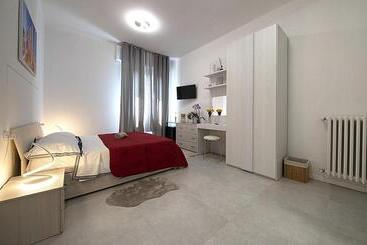 تختخواب و صبحانه Triumvirato Rooms