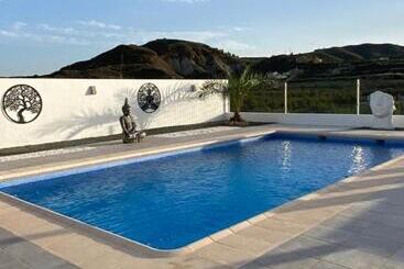 مبيت وإفطار Casa Clara