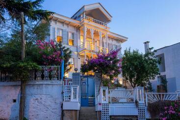 Отель Mansion Miliá