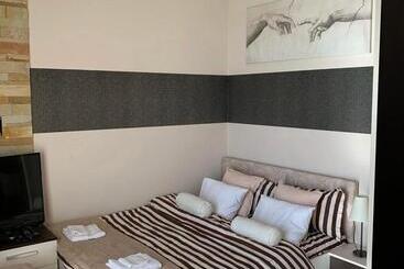 هتل Milmari I2 Studio Lux Apartman