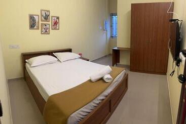 בית מלון כפרי Serene Super Deluxe Row Villa