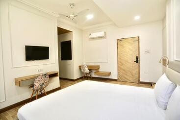 فندق Wish Leisure, Noida, Sector 104