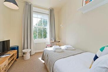 公寓式酒店  Vernon House