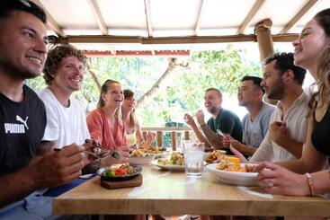 旅馆 Mad Monkey Siquijor