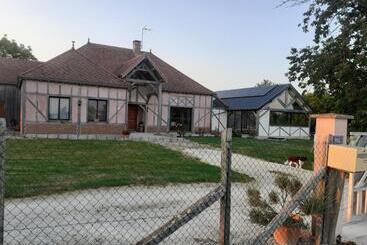 민박 Au Pans De Bois. Repos Et Détente