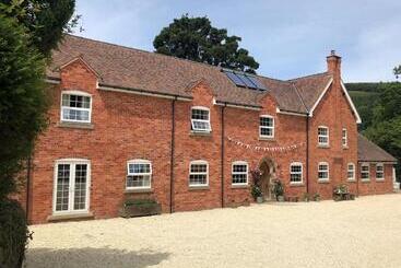 민박 The Old Coach House