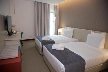 هتل Continental Horizonte