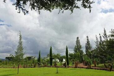 בית מלון כפרי Iretet Mara Lodge