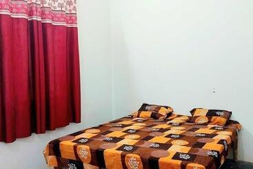 酒店 Oyo Atithi Guest House