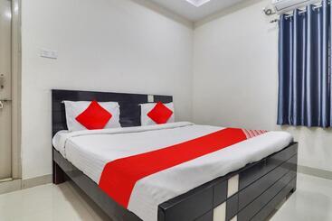 Oyo Flagship Hotel Bsr Grand