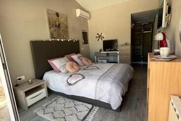 پانسیون Chambre Meublée De Luxe