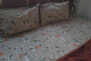 Пансион Midcity Inn Guest House