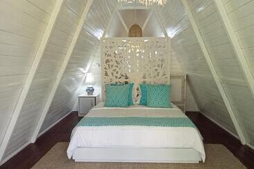 פנסיון Piramida S White Villa S Bali