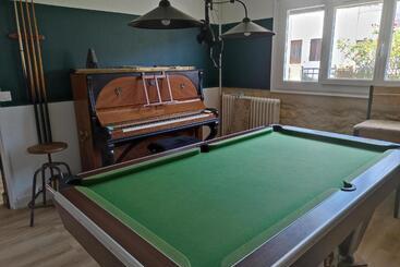 פנסיון Suite Avec Billard Et Jacuzzi