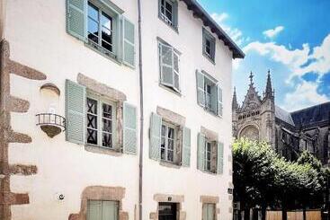 تختخواب و صبحانه Maison D Hôte Les Allois